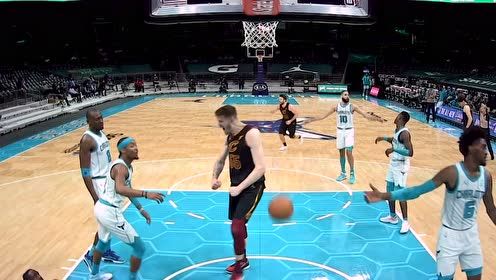 【2021年04月15日 骑士vs黄蜂集锦】干就完了！乐福连线普林斯滞空强取2+1