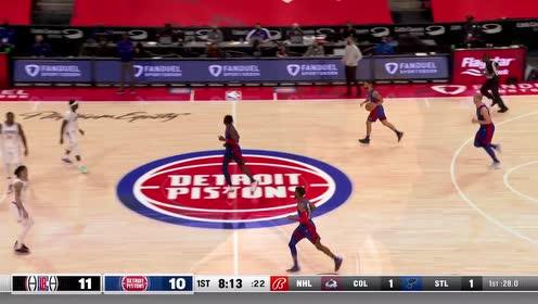 【2021年04月15日 快船vs活塞集锦】空接暴扣无人可挡 祖巴茨篮下双臂擎天暴扣