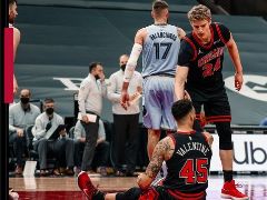 NBA精彩图片：灰熊126-115战胜公牛