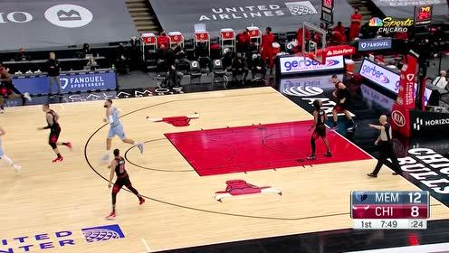 【2021年04月17日 灰熊vs公牛集锦】莫兰特大范围转移 队友不孚众望一击致命