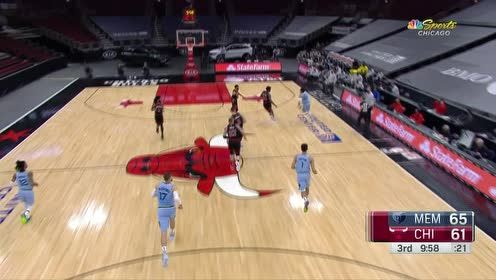 【2021年04月17日】灰熊vs公牛第3节英文原声回放