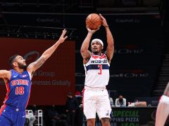 NBA精彩图片：奇才121-100大胜活塞