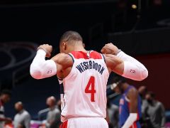 威少生涯至今有4个赛季至少得到25次三双，NBA历史第一