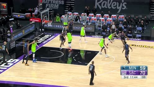 【2021年04月22日 森林狼vs国王集锦】快中有慢！福克斯急停刹车后仰跳投空心入网