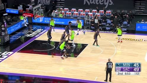 【2021年04月22日 森林狼vs国王集锦】低位背打教科书 里德单挑哈克里斯转身上篮得手