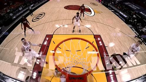 【2021年04月25日 公牛vs热火集锦】一把钢刀插入对方心脏 邓罗切入2+1占据主动