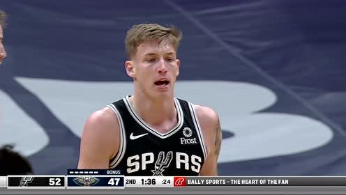 【2021年04月25日 马刺vs鹈鹕集锦】本场最佳扣篮出炉 德罗赞妙传萨马尼奇暴扣2+1