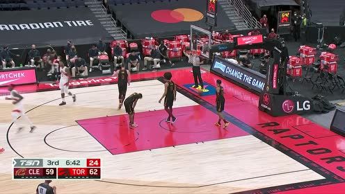 【2021年04月27日 骑士vs猛龙集锦】西卡单枪匹马突破过人 单臂劈扣势大力沉