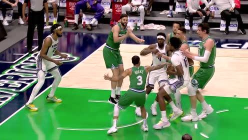 【2021年05月03日 国王vs独行侠集锦】反击进攻勇闯敌营 琼斯人群之中上篮打进2+1