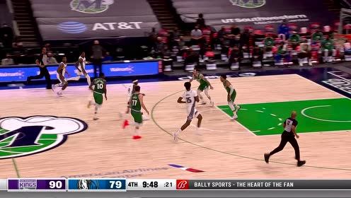 【2021年05月03日 国王vs独行侠集锦】双龙出海贯穿全场 戴维斯头顶飞花琼斯空接双臂暴扣