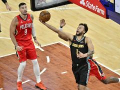 NBA精彩图片：鹈鹕110-115不敌灰熊