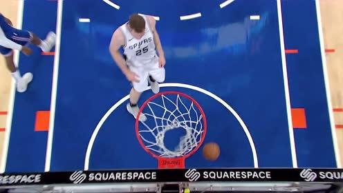 【2021年05月14日 马刺vs尼克斯集锦】防守视若无物 沃克不由分说杀入内线双臂暴力灌筐