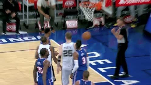 【2021年05月14日 马刺vs尼克斯集锦】比分咬得很紧！德罗赞身先士卒顶着防守强势打进完成2+1