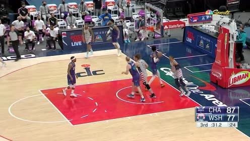 【2021年05月17日 黄蜂vs奇才集锦】这球非常冷静 威少穿越人缝换手上篮