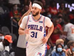 小库里季后赛场均贡献19.1分2.4篮板2.4助攻！年薪仅783万美元