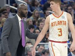 角色球员爆发！休特半场8中6砍下15分