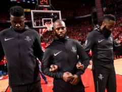 18年火箭首发5虎 塔克“连克”4将触摸冠军奖杯