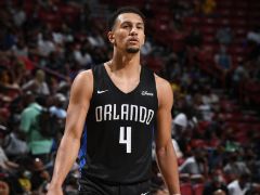 魔术官宣5号秀萨格斯因左手酸痛不返回本场比赛