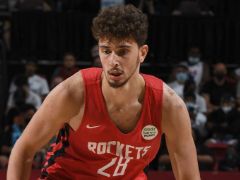 陷入挣扎！火箭16号秀申京10投仅3中