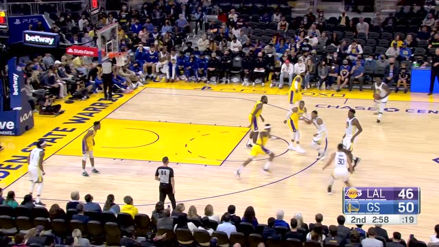 【2021年10月09日 湖人vs勇士集锦】威少湖人生涯首分入账 篮下不讲理背身强吃得手