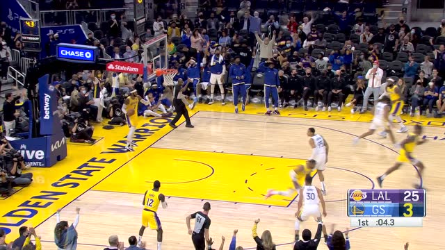 【2021年10月09日 湖人vs勇士集锦】极限三分应声入网 库里首节最后时刻极限命中