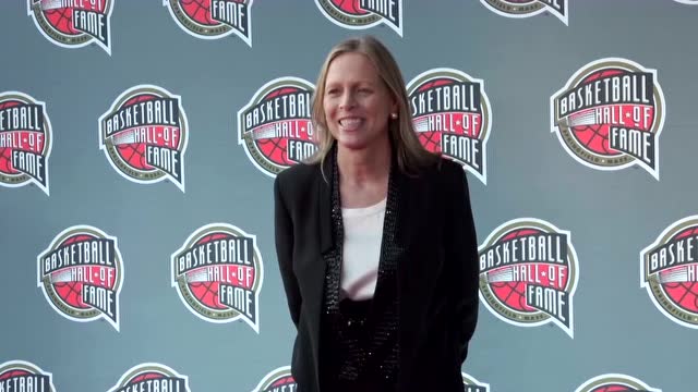 【2021年10月11日】雷霆vs雄鹿第3节中文解说回放