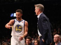 科尔：上赛季我们攻防失衡，今夏补强了投射能力，目标保持我们的防守