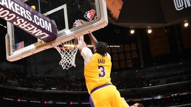 【2021年10月20日 勇士vs湖人集锦】浓眉vs勇士集锦 33+11空接挂筐暴扣燃炸球馆