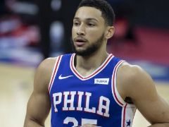 西蒙斯大闹76人训练场，这是在COS孙悟空？