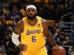 NBA揭幕战-库里三双勇士力擒湖人 詹姆斯34+11难求一胜