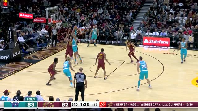 【2021年10月23日 黄蜂vs骑士集锦】运气好也是一种实力 华盛顿无视阿伦结实封盖仍然将球打进