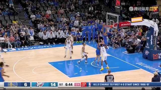 【2021年10月27日 勇士vs雷霆集锦】投不进没事儿还有我！贝兹利积极跟进飞身补扣