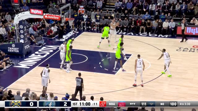 【2021年10月31日 掘金vs森林狼集锦】唐斯单臂持球突破 在约基奇头顶完成砸扣