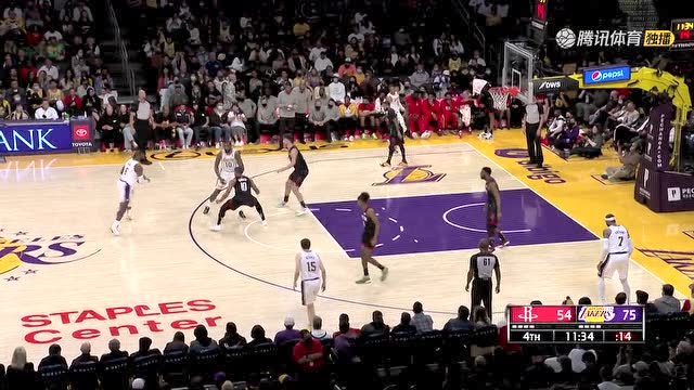 【2021年11月01日 火箭vs湖人集锦】有吃又有喝！詹姆斯携手威少接连助飞小乔丹肆意暴扣