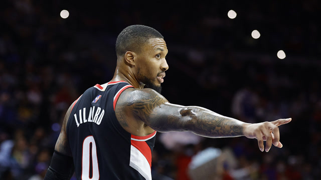 【2021年11月02日 开拓者vs76人集锦】利拉德vs费城集锦 狂轰20+10两双成空砍