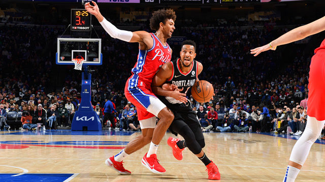 【2021年11月02日 开拓者vs76人集锦】麦科勒姆vs费城集锦 轻取20分仍难救主