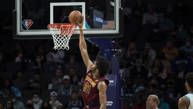 【2021年11月02日 骑士vs黄蜂集锦】骑士112-110黄蜂 鲍尔空砍30+7阿伦24+16率队终结连败