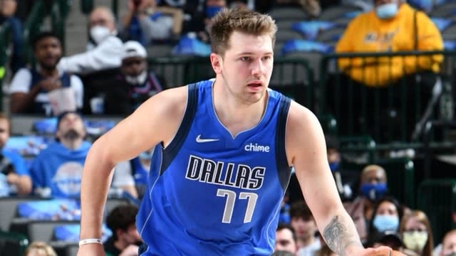 【2021年11月03日 热火vs独行侠集锦】热火125-110独行侠 热火4人得分20+逆转取胜