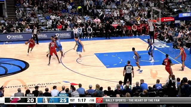 【2021年11月03日 热火vs独行侠集锦】洛瑞击地连线 戴德蒙平地而起挂筐暴扣