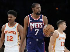 NBA精彩图片：篮网117-108战胜老鹰