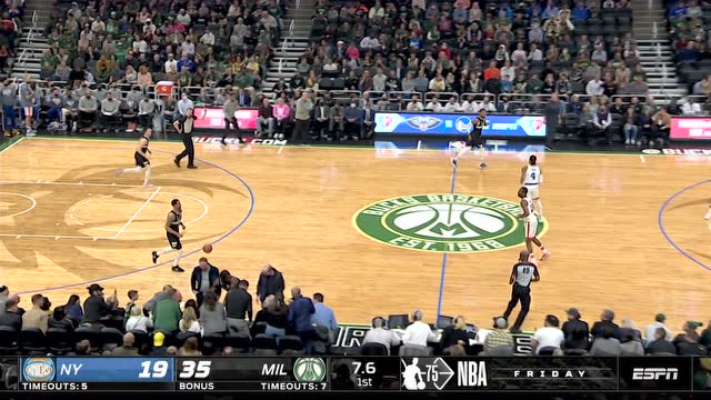 【2021年11月06日 尼克斯vs雄鹿集锦】罗斯高抛喂饼托平空接单臂炸筐 康诺顿外线自信三分准压哨