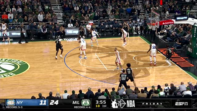 【2021年11月06日 尼克斯vs雄鹿集锦】风城玫瑰舞姿依旧！罗斯箭步穿云抬手上篮潇洒反击