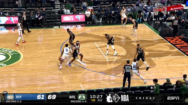 【2021年11月06日 尼克斯vs雄鹿集锦】终于等到你还好没放弃！字母闲庭信步命中本场首记个人三分