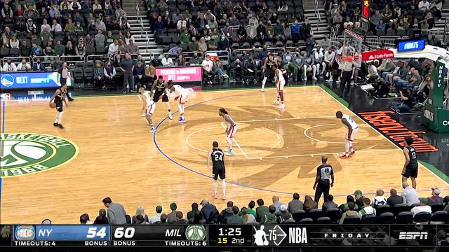 【2021年11月06日 尼克斯vs雄鹿集锦】预定今日五佳球！罗斯空中折叠上篮梦回巅峰