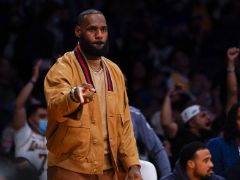 名记：詹姆斯有望在本周或者下周复出，他必须谨慎对待他的伤病