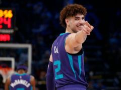 逐渐龟化？三球怒摘17篮板刷新个人生涯单场篮板记录