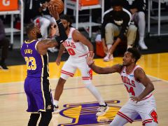 多诺万：科比-怀特可能将在对阵湖人的比赛复出