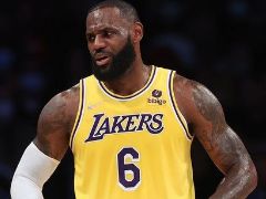 记者：詹姆斯的合作伙伴芬威体育集团想要收购（NHL）匹兹堡企鹅队