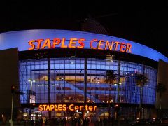 记者：斯台普斯中心将于当地时间12月25日圣诞节后更名为Crypto.com球馆