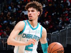 三球连续7场比赛至少10分5板5助 队史第一